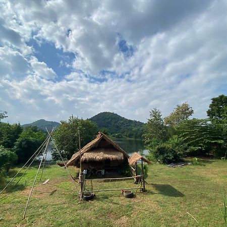 Royal Mountain Hut Hotel Ratchaburi Eksteriør billede