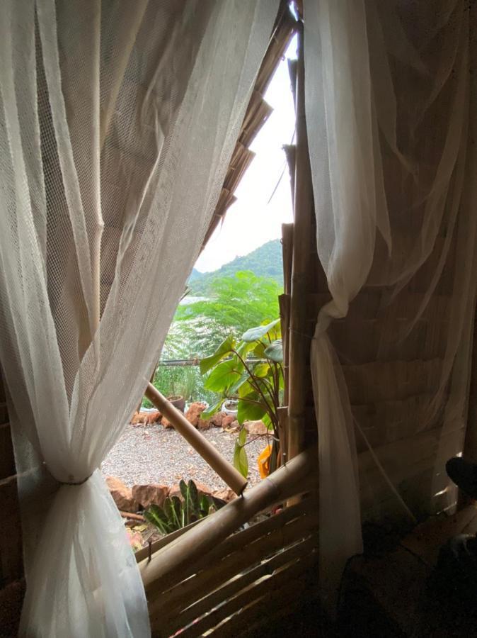 Royal Mountain Hut Hotel Ratchaburi Eksteriør billede