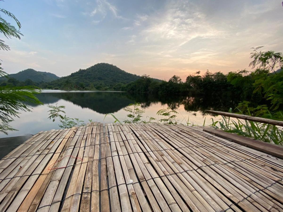 Royal Mountain Hut Hotel Ratchaburi Eksteriør billede