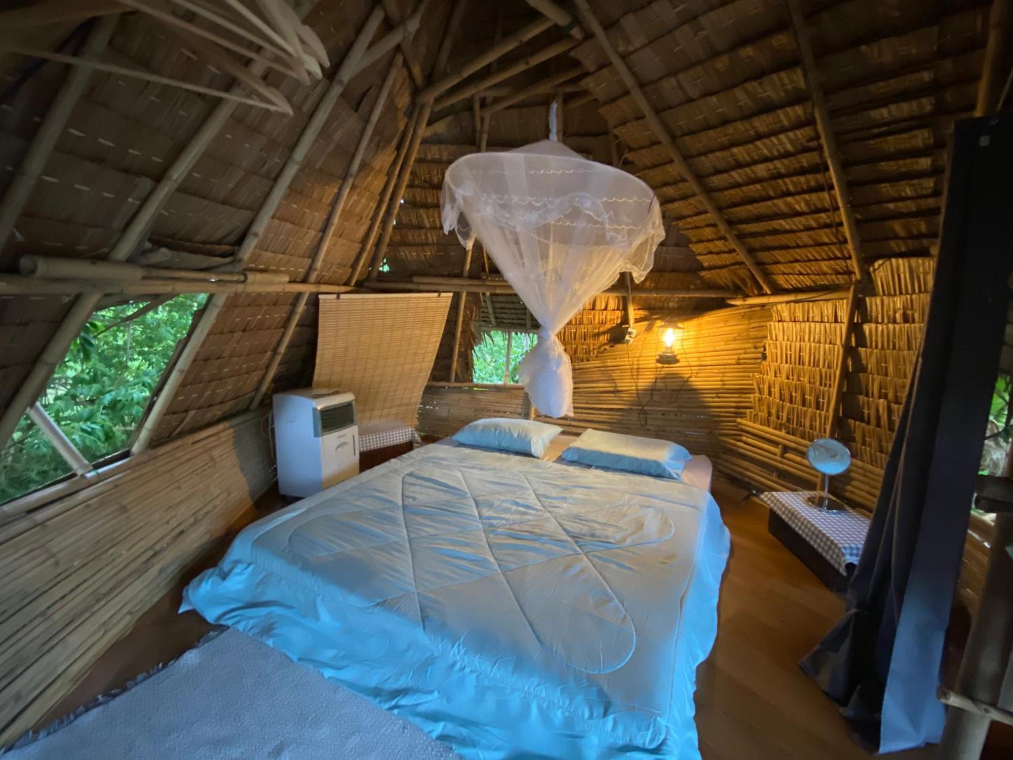 Royal Mountain Hut Hotel Ratchaburi Eksteriør billede