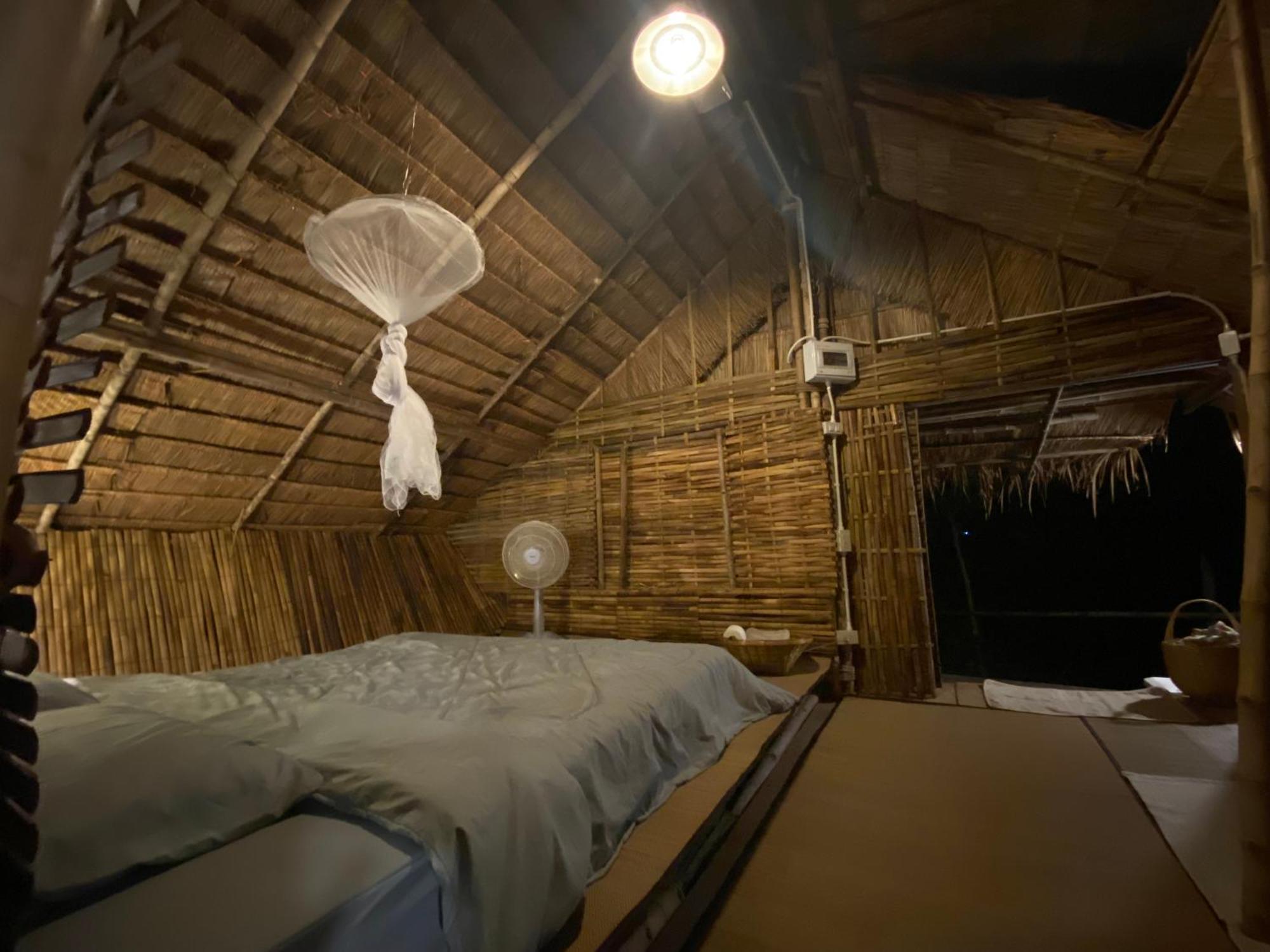 Royal Mountain Hut Hotel Ratchaburi Eksteriør billede