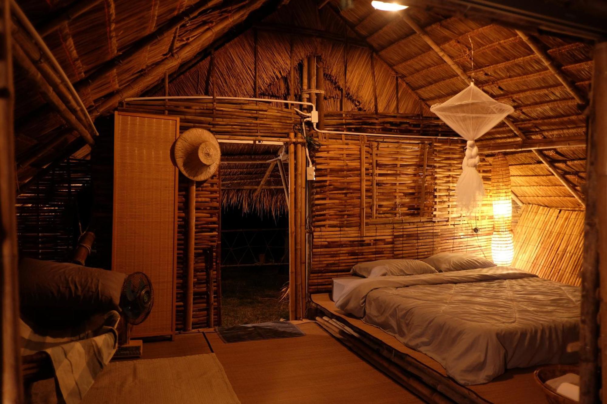 Royal Mountain Hut Hotel Ratchaburi Eksteriør billede