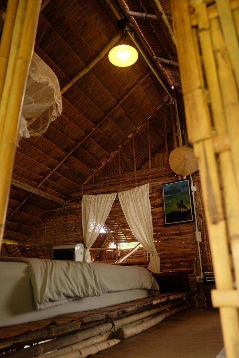 Royal Mountain Hut Hotel Ratchaburi Værelse billede